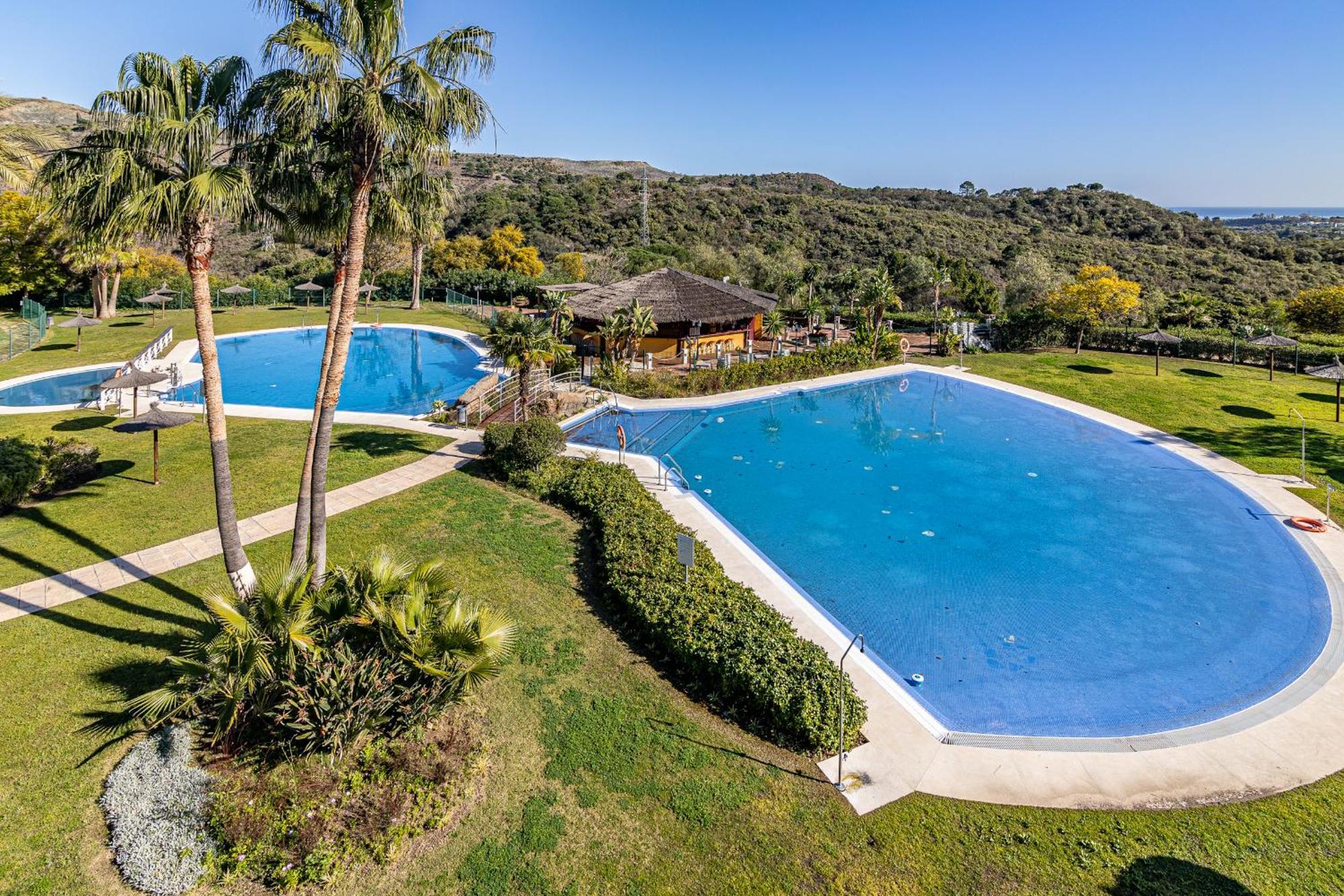 Rentitspain Apartamento Charming Gym, Jacuzzi Y Balcon Estepona Buitenkant foto