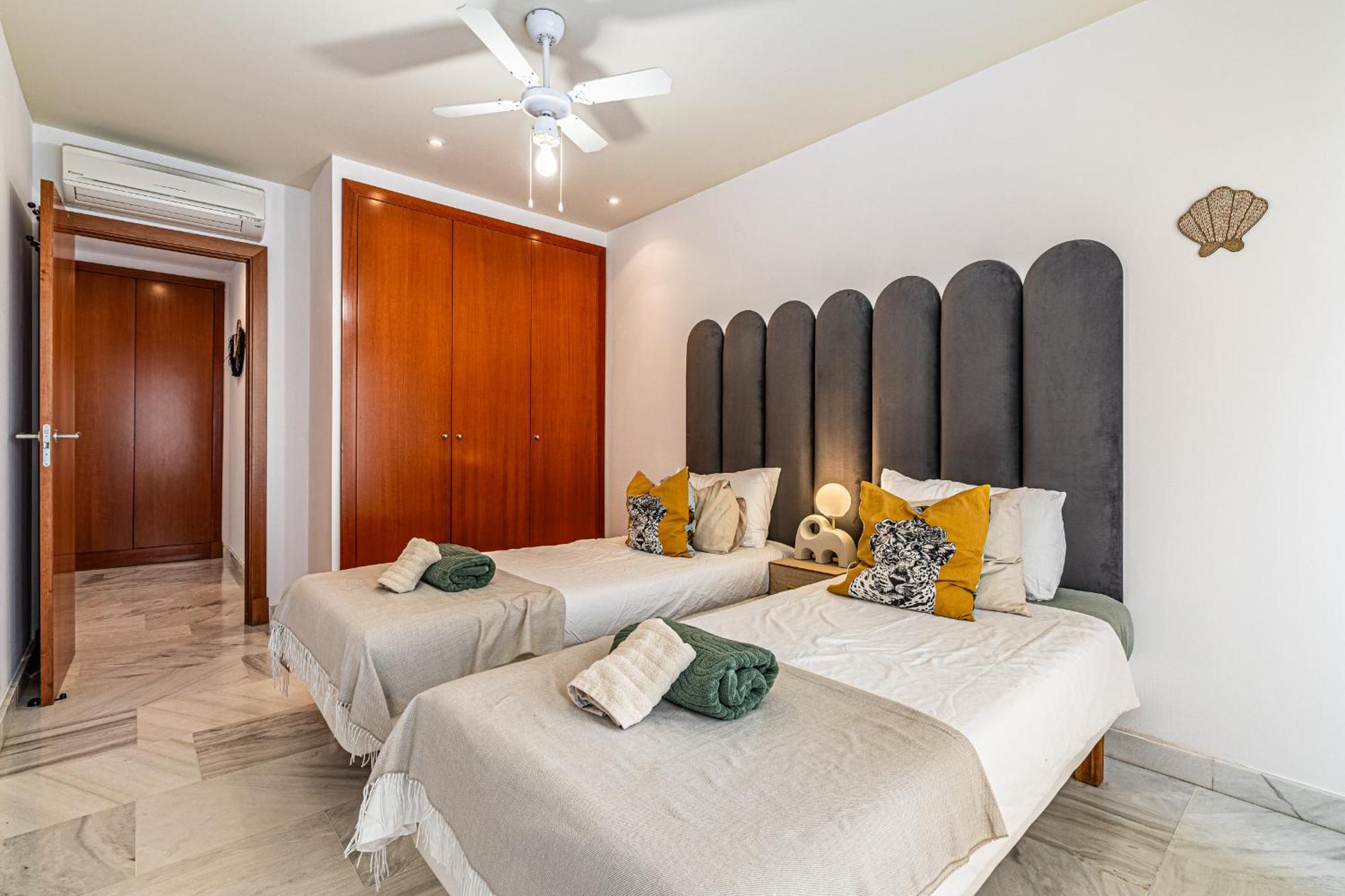 Rentitspain Apartamento Charming Gym, Jacuzzi Y Balcon Estepona Buitenkant foto