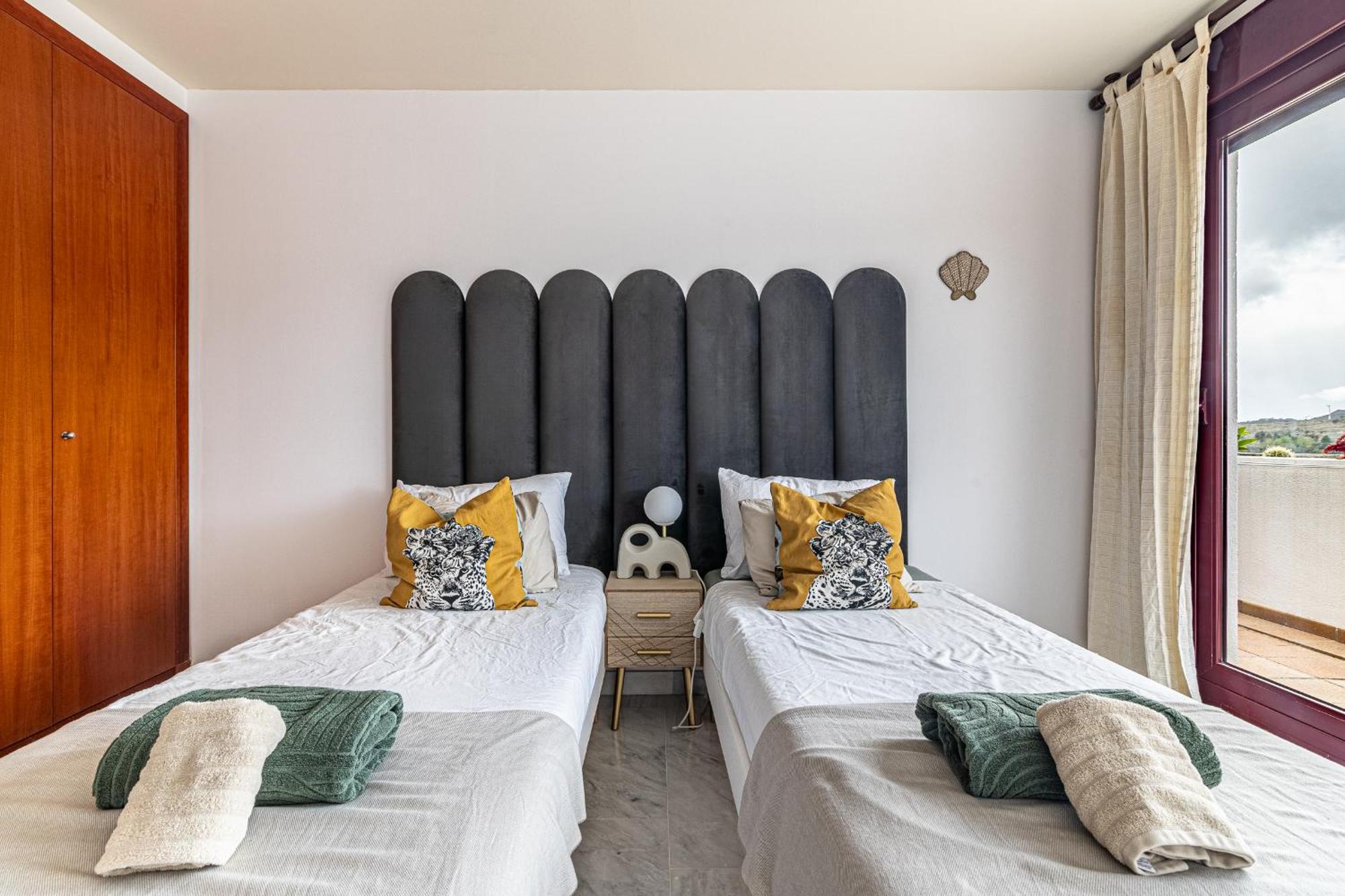 Rentitspain Apartamento Charming Gym, Jacuzzi Y Balcon Estepona Buitenkant foto